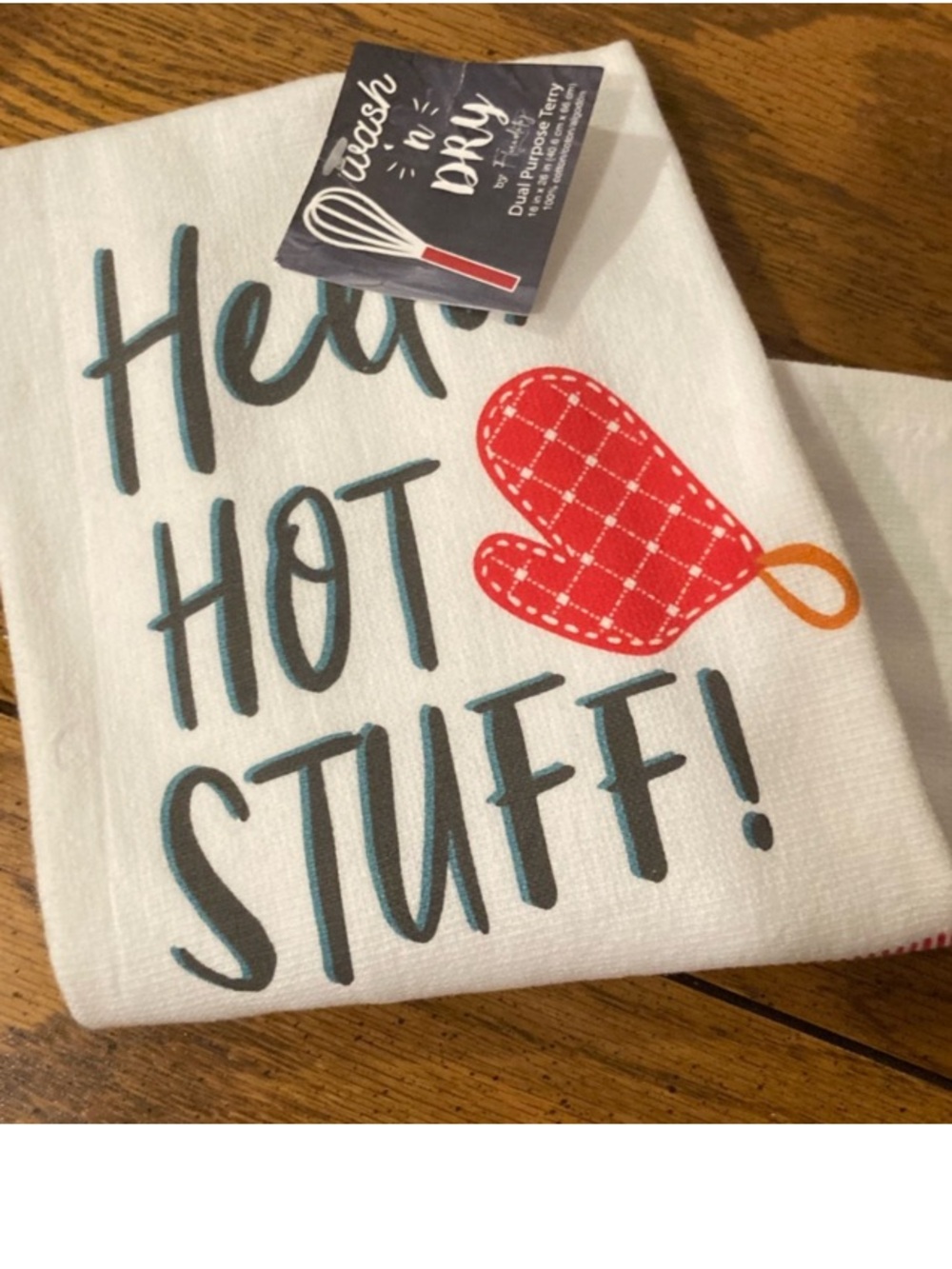 Hot & Spicy Cookbook & Hello Hot Stuff Kitchen Towel Bundle - NWT - Picture 10 of 12